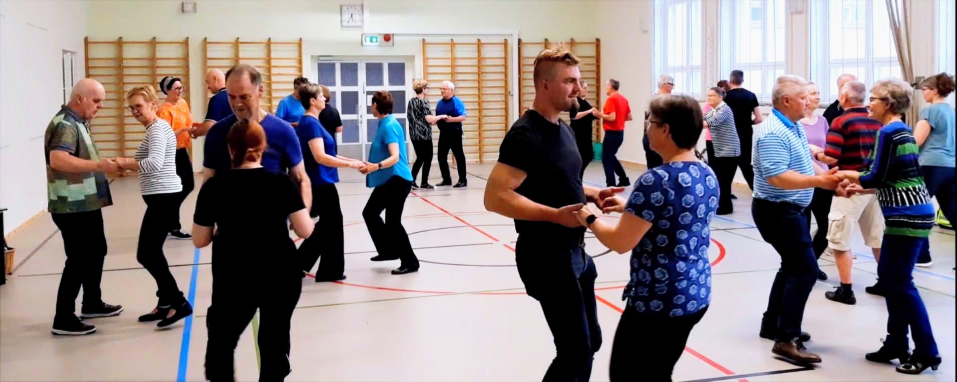 Tervetuloa TanssiTossut ry:n kotisivuille